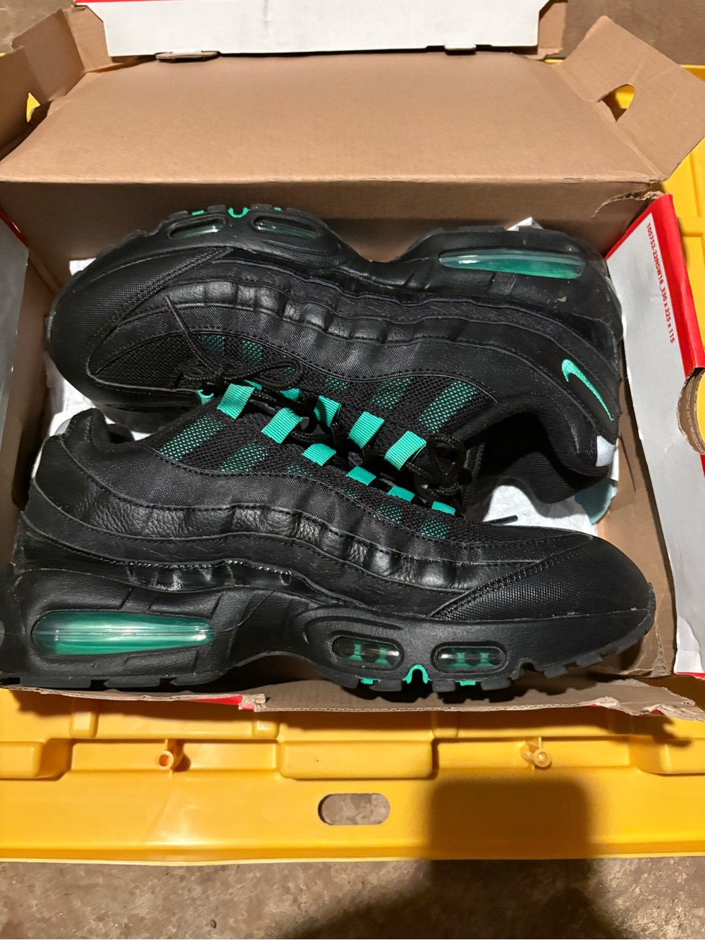 Nike Men’s Black Sneakers with Teal Accents